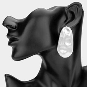 Elegant White Earrings